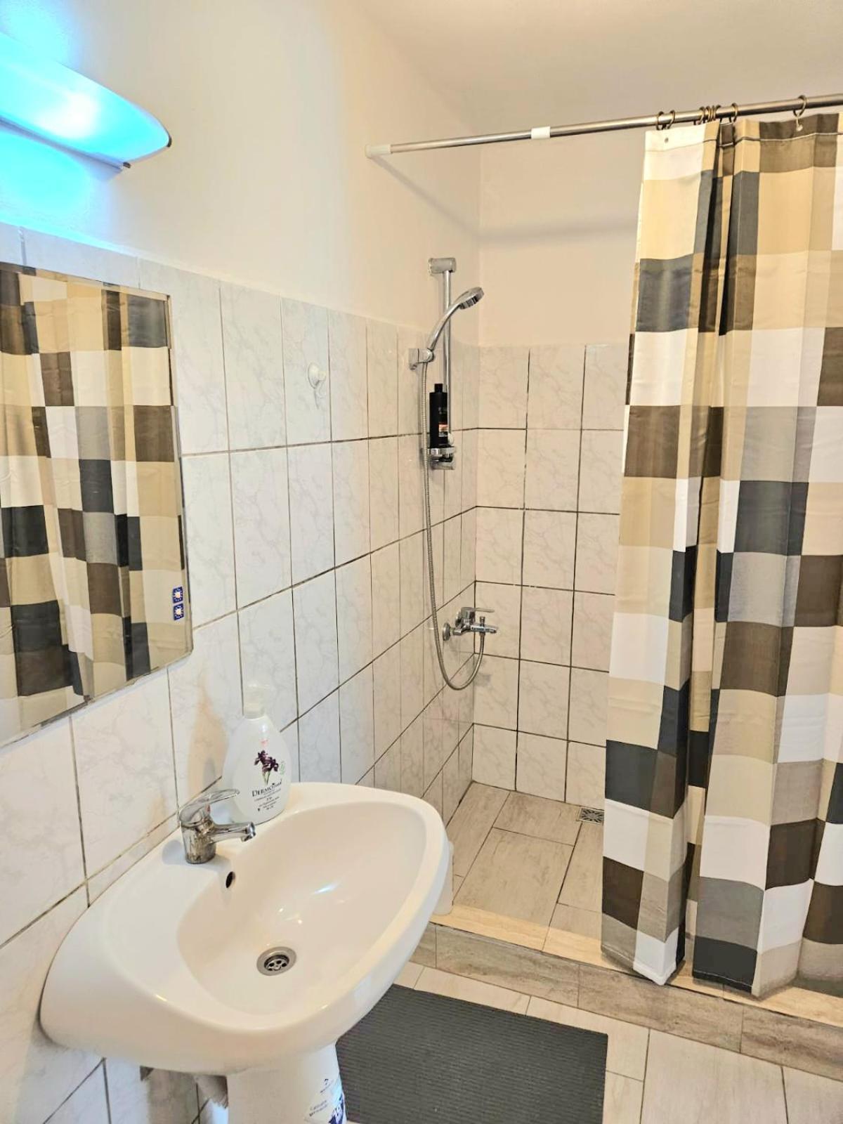 Seventeen -Apartament La Casa Arad Kültér fotó